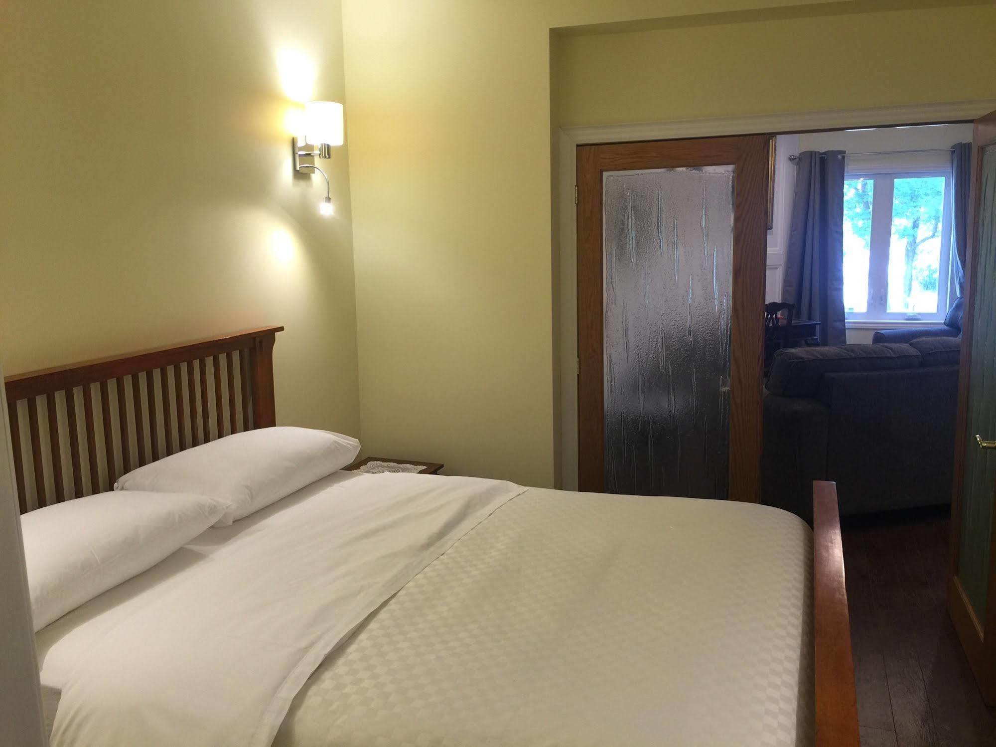 Grey Rose Suites Hanover Exteriör bild