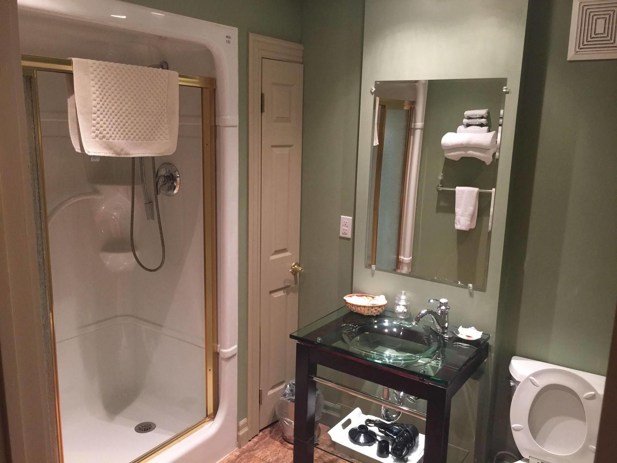 Grey Rose Suites Hanover Exteriör bild
